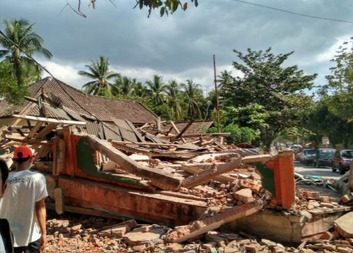 Charita vyhlašuje sbírku na pomoc obětem tsunami v Indonésii